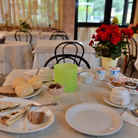 Hotel Fiordaliso 2*