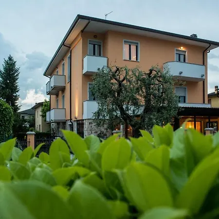 Fiordaliso 2* Sirmione
