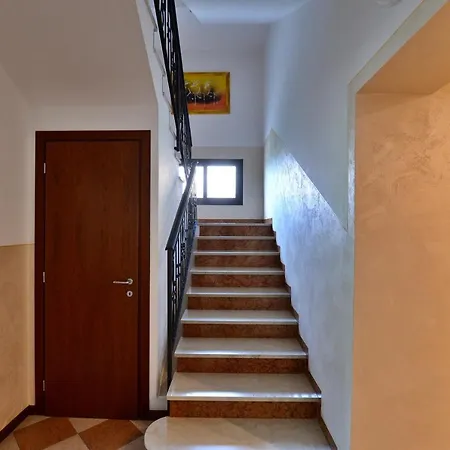 Отель Fiordaliso 2*